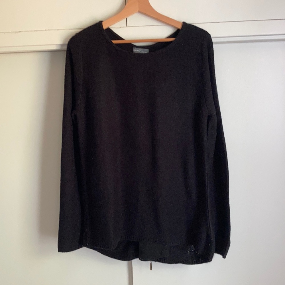 Black sweater with zipper-silk back zip